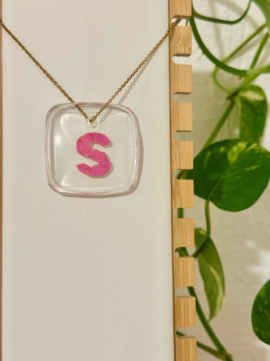 S letra rosa