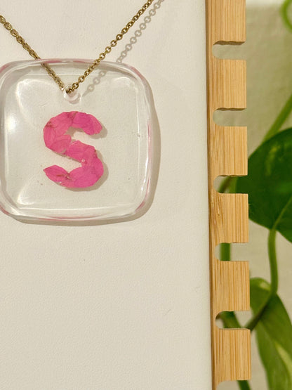 S letra rosa